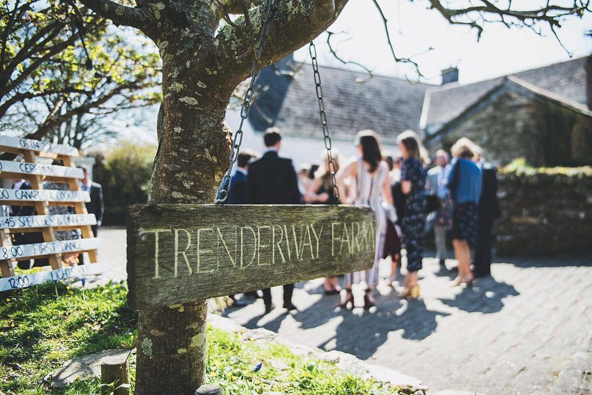 Trenderway Weddings - about