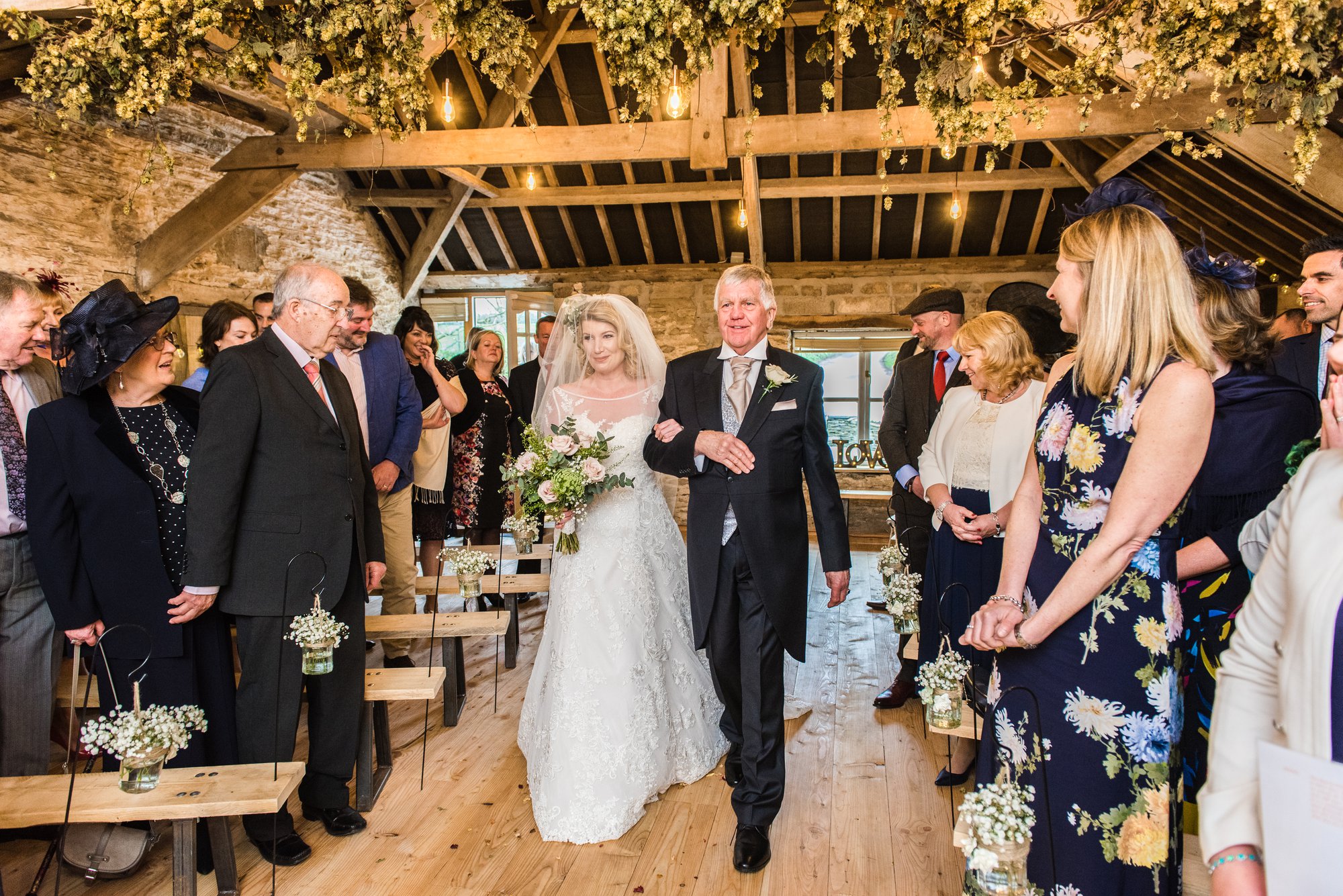 How To Plan The Perfect Farm Wedding In The UK Countryside. cover